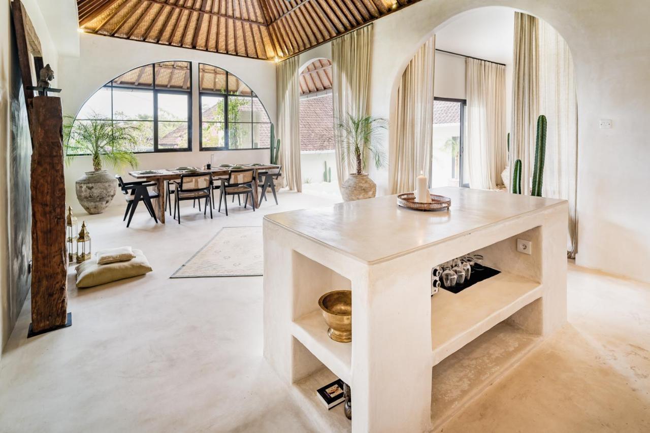 Casa Diola Villa Canggu Buitenkant foto